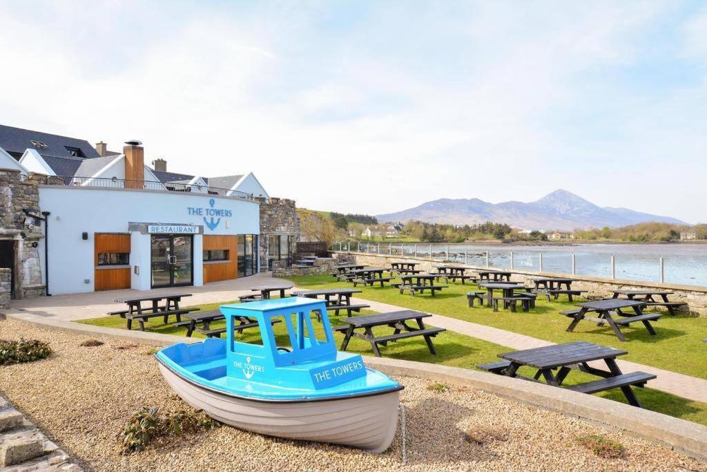 Clew Bay Balcony Views - Westport Quay Apt Apartment Exterior photo